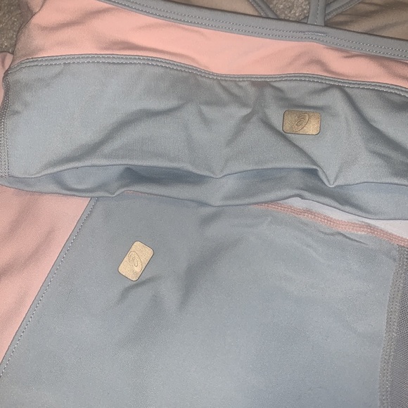 ASICS workout set (size S) - Picture 2 of 3